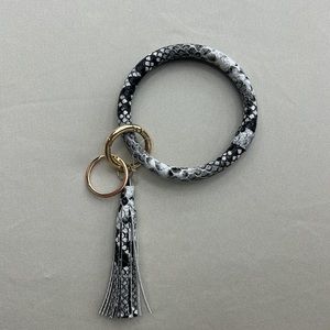Snake print key chain, NWOT